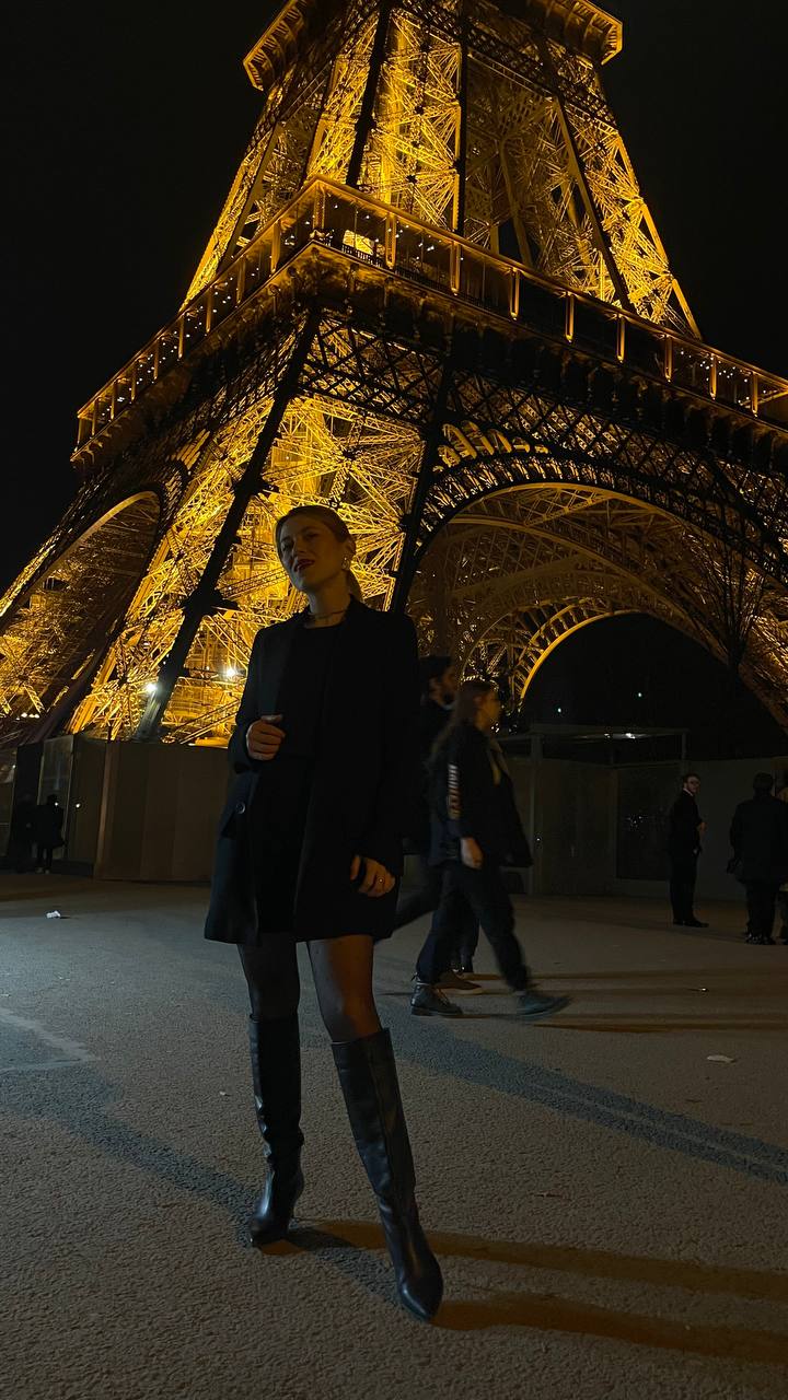 Девичник в Париже (+Нормандия) (10/26)