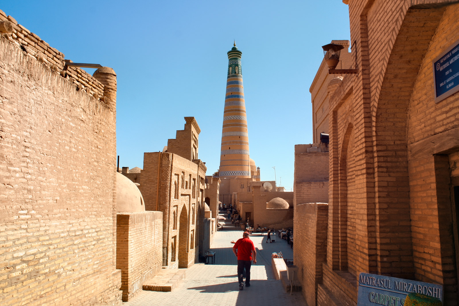 Золотое кольцо Узбекистана: Ташкент,Чимганские горы,гелиокомплекс, Хива, Бухара и пр. (2/76)