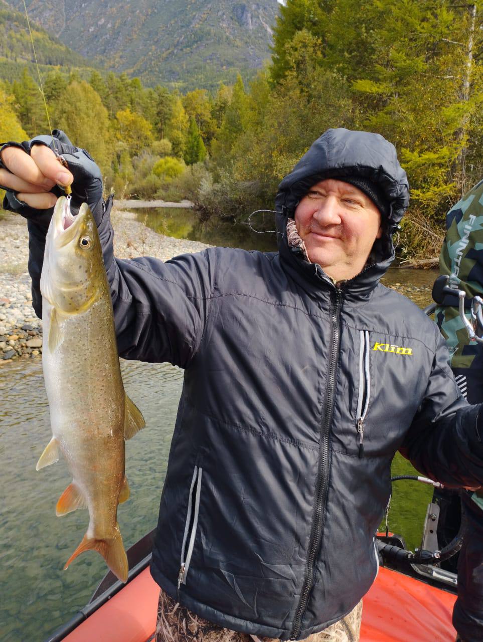 РЫБАЛКА НА СЕВЕРЕ БАЙКАЛА (9/32)