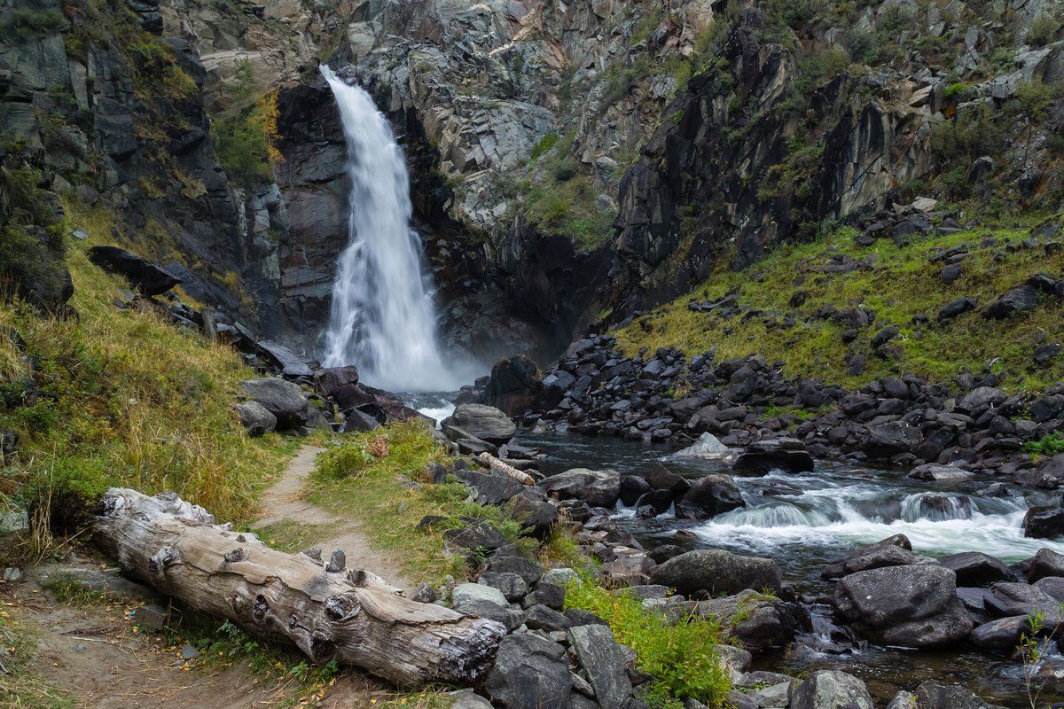 Алтайская Кругосветка 2026. Гейзерное озеро, шаман, Марс, Телецкое. (16/80)