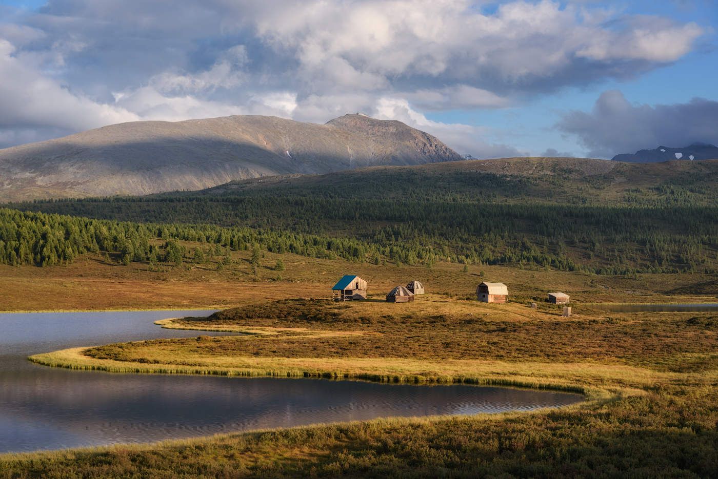 Алтайская Кругосветка 2026. Гейзерное озеро, шаман, Марс, Телецкое. (8/80)