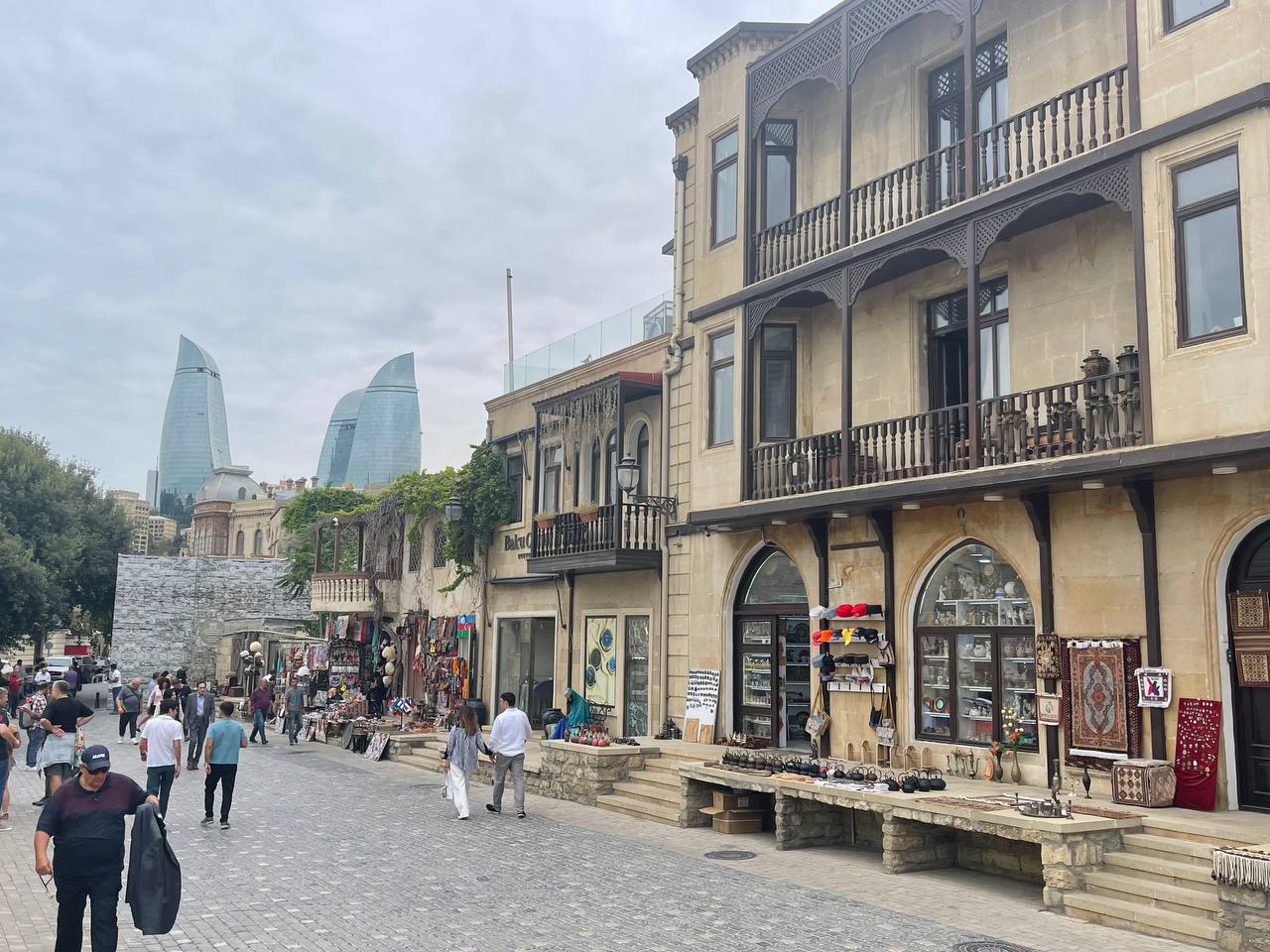 Азербайджан. 4 дня притяжения: история, современность, море и кухня. (117/157)