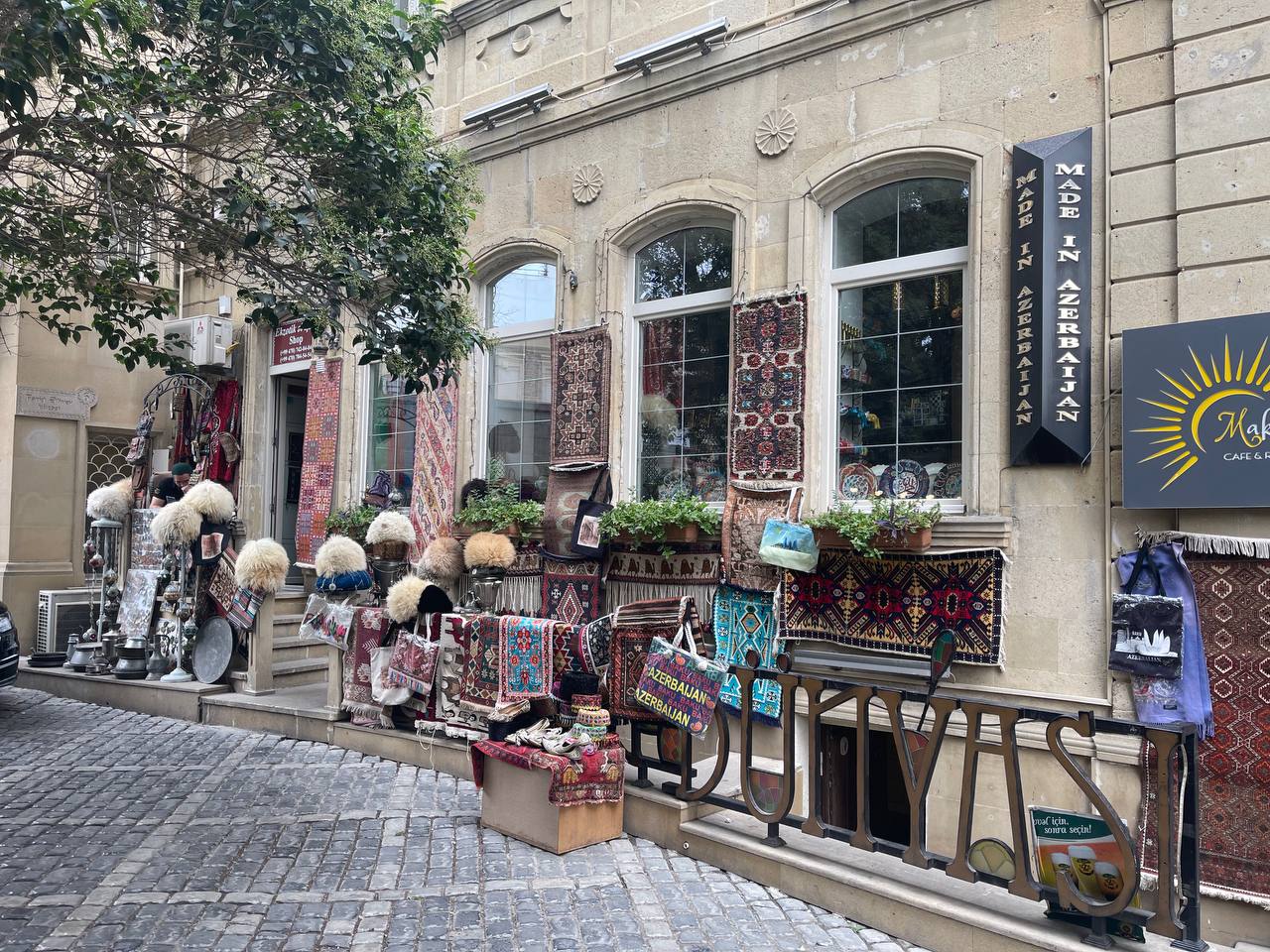 Азербайджан. 4 дня притяжения: история, современность, море и кухня. (99/157)