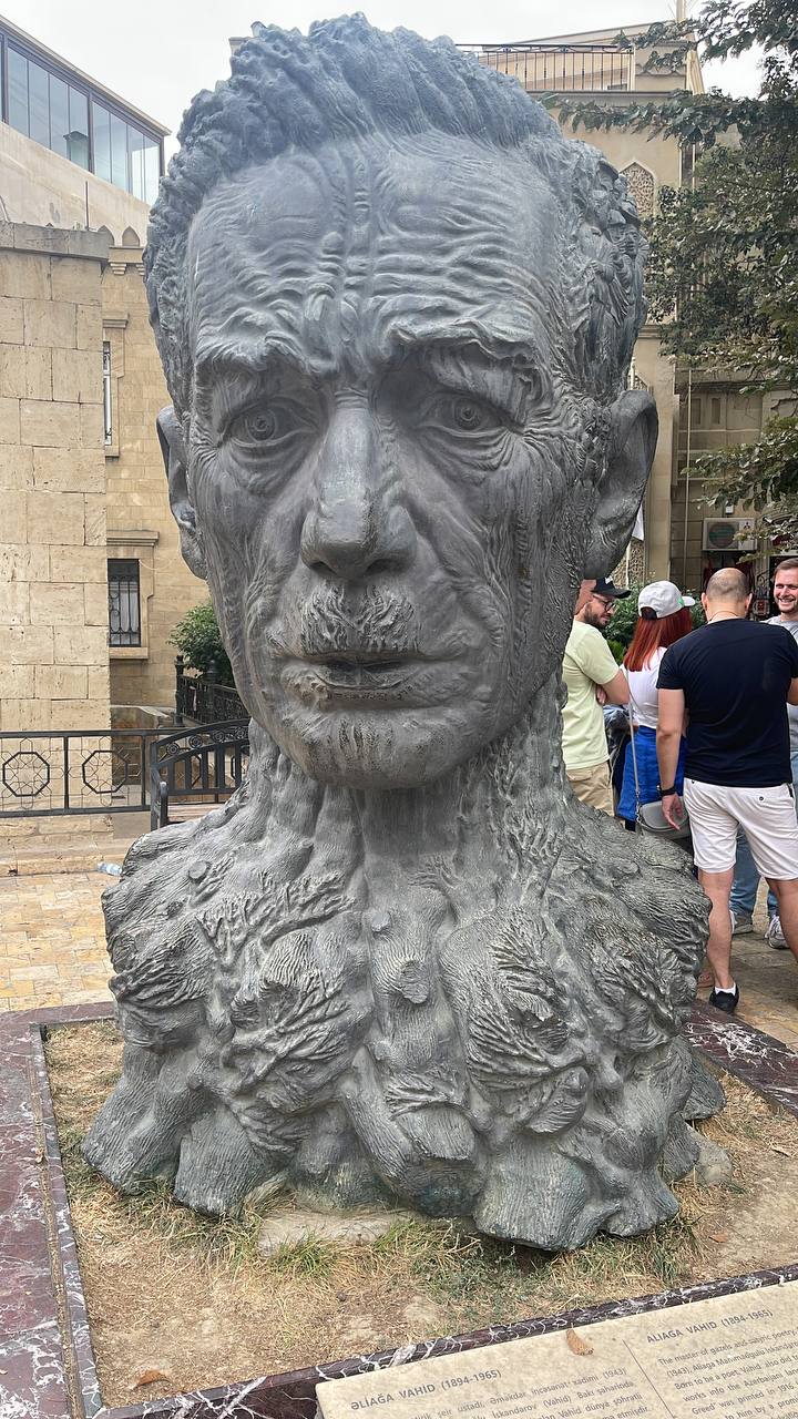 Азербайджан. 4 дня притяжения: история, современность, море и кухня. (100/157)