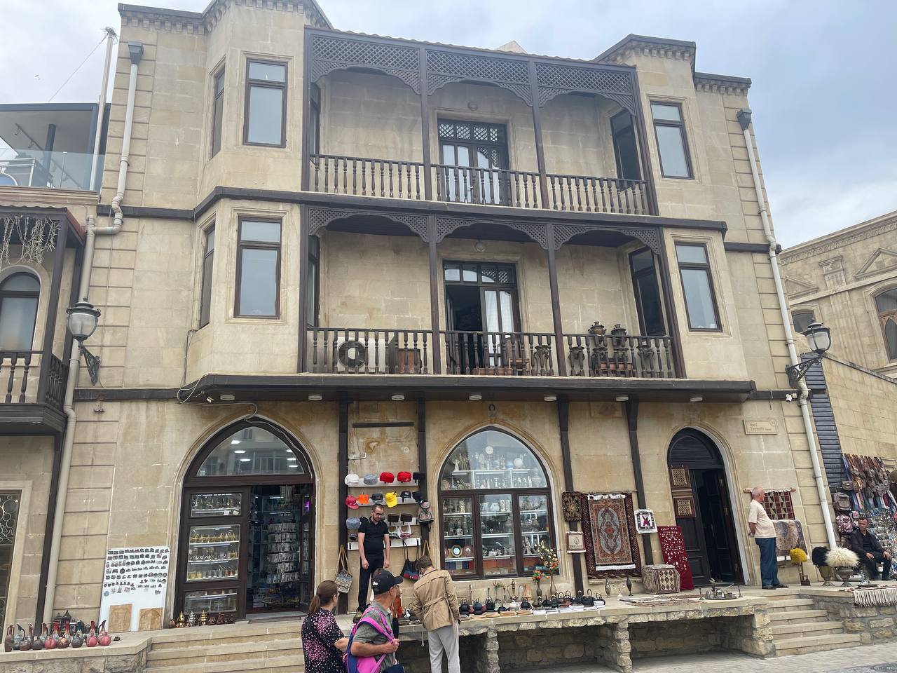 Азербайджан. 4 дня притяжения: история, современность, море и кухня. (119/157)