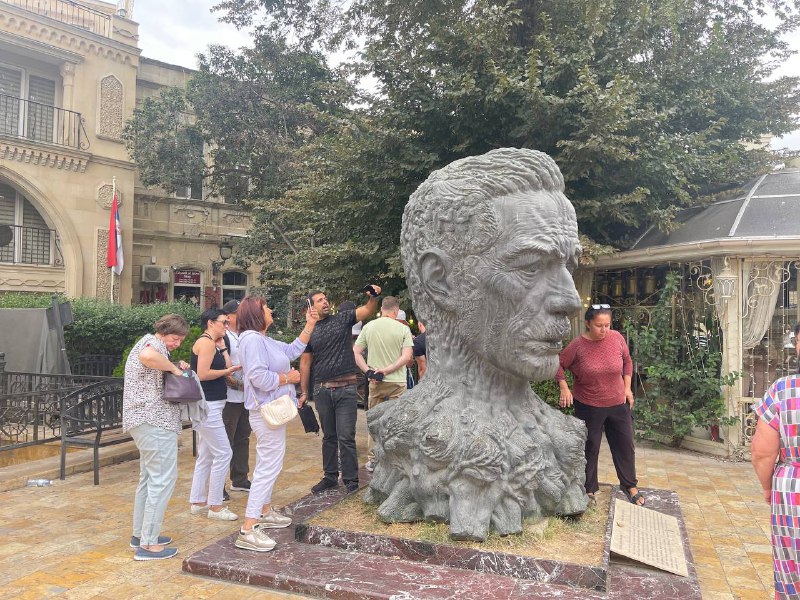 Азербайджан. 4 дня притяжения: история, современность, море и кухня. (98/157)