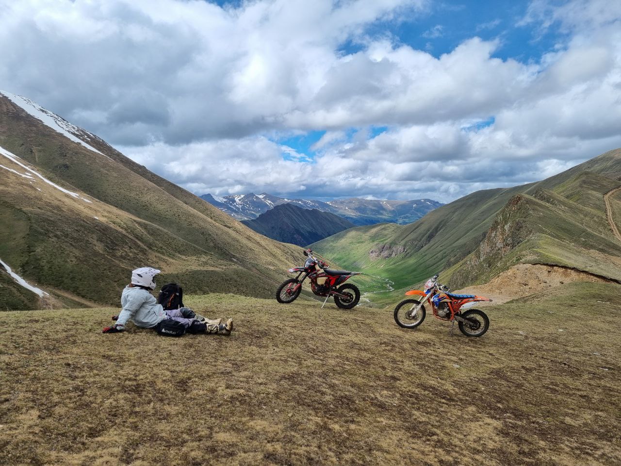 Домбай Мото (4/18)