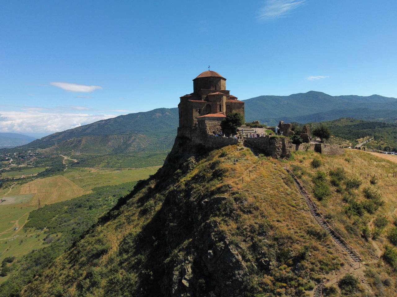 Грузия - веселый молодежный и комфортный тур (винодельни, мастер-класс, горы и море) (18/151)