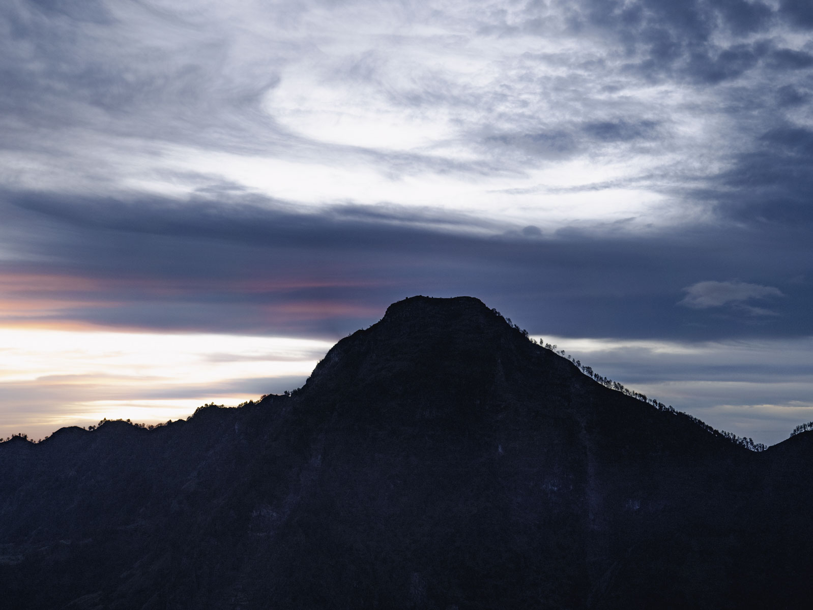 Восхождение на вулкан Риджани: Путешествие к небесам Ломбока (26/55)