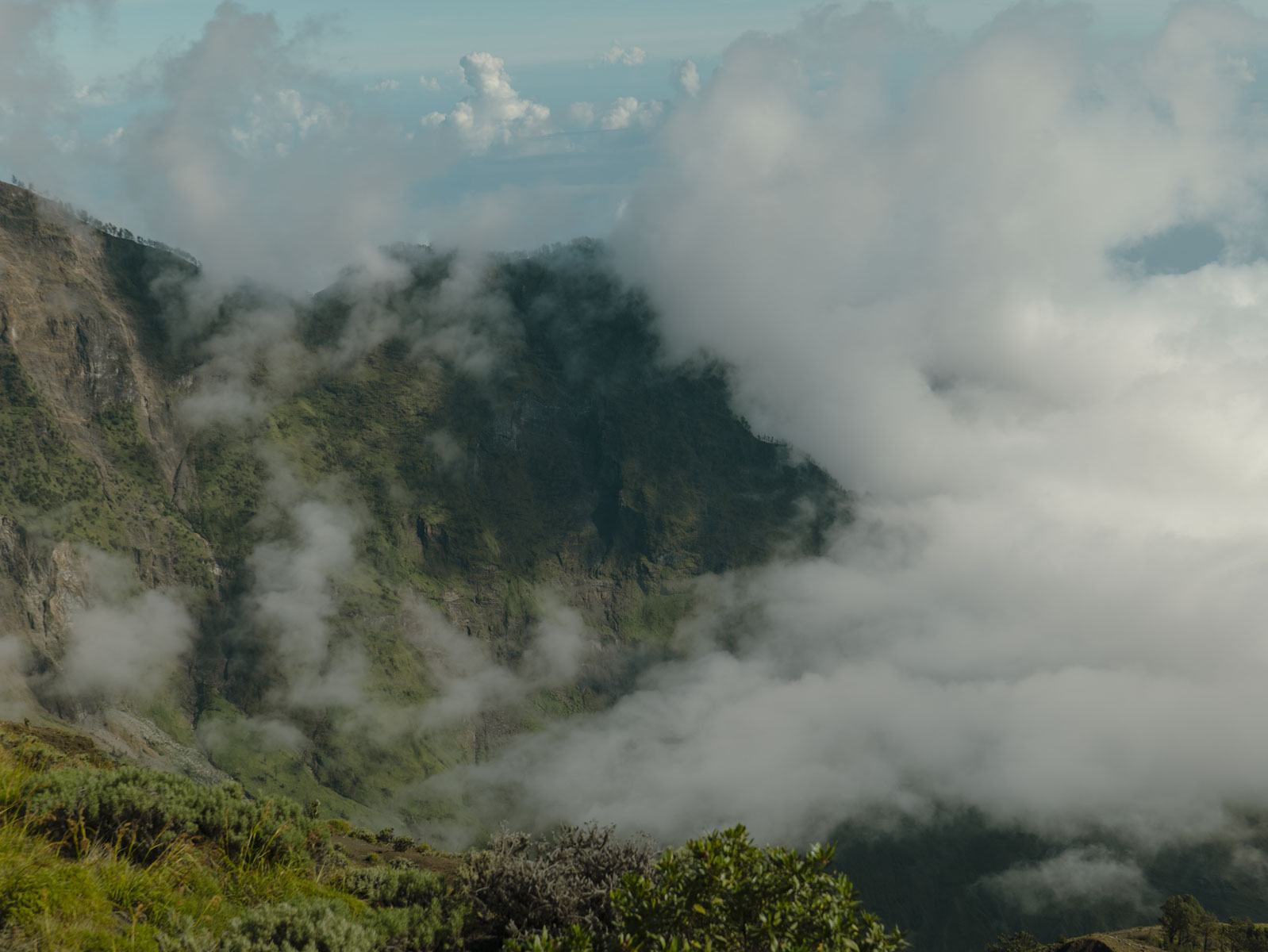 Восхождение на вулкан Риджани: Путешествие к небесам Ломбока (49/55)