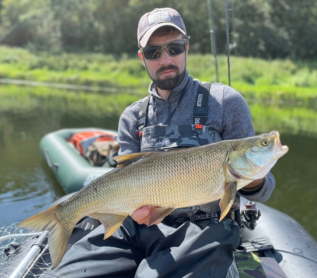 Школа рыбака: рыбалка для новичков с проживанием в гостевом доме
