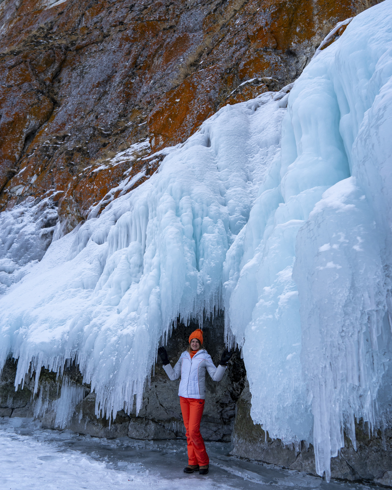 Лёд Байкала. Иркутская и Бурятская стороны. С пересечением озера! (2/23)