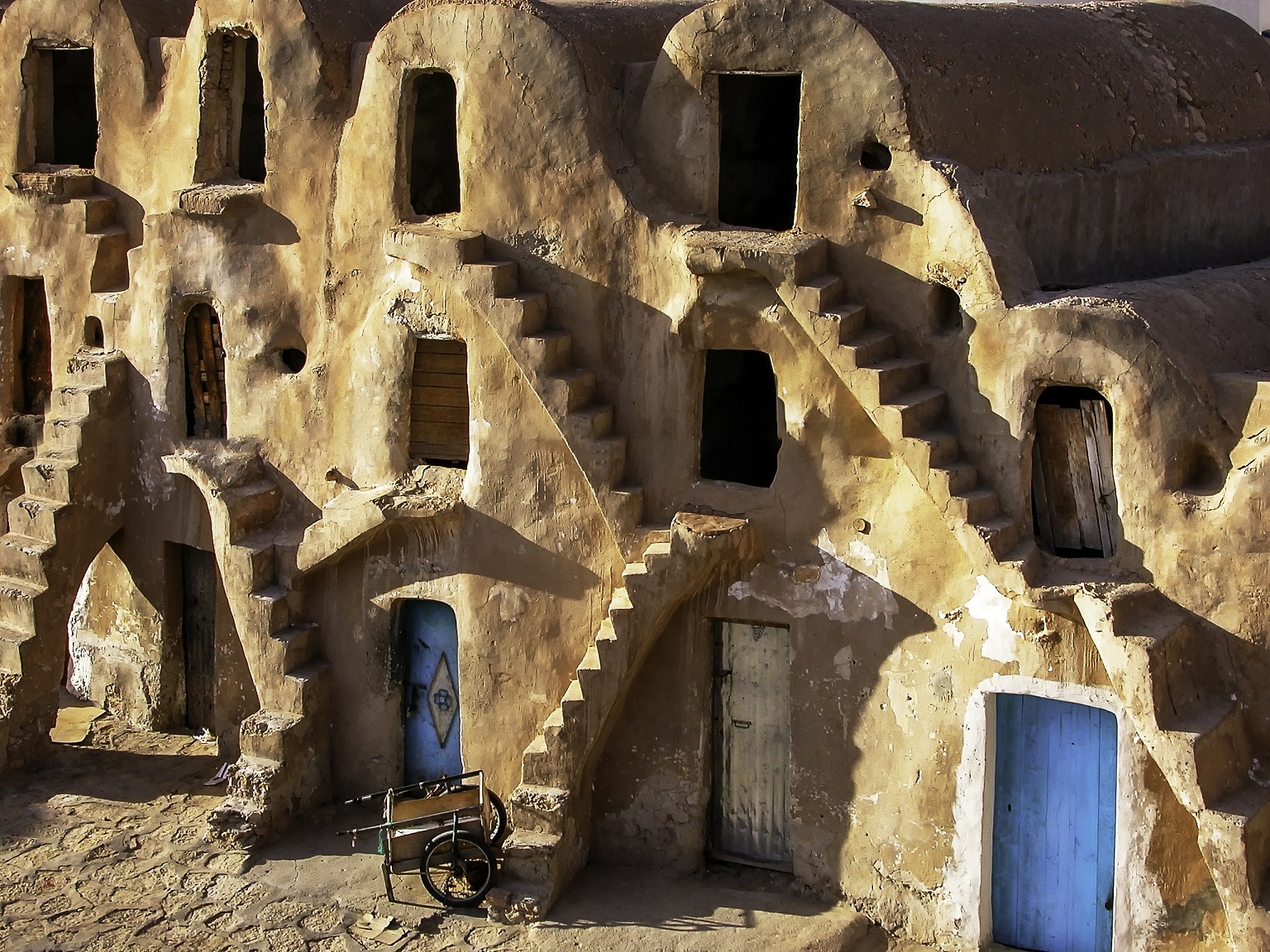 Тунис: к римским развалинам, в горные оазисы берберов и по следам Звездных войн (16/18)