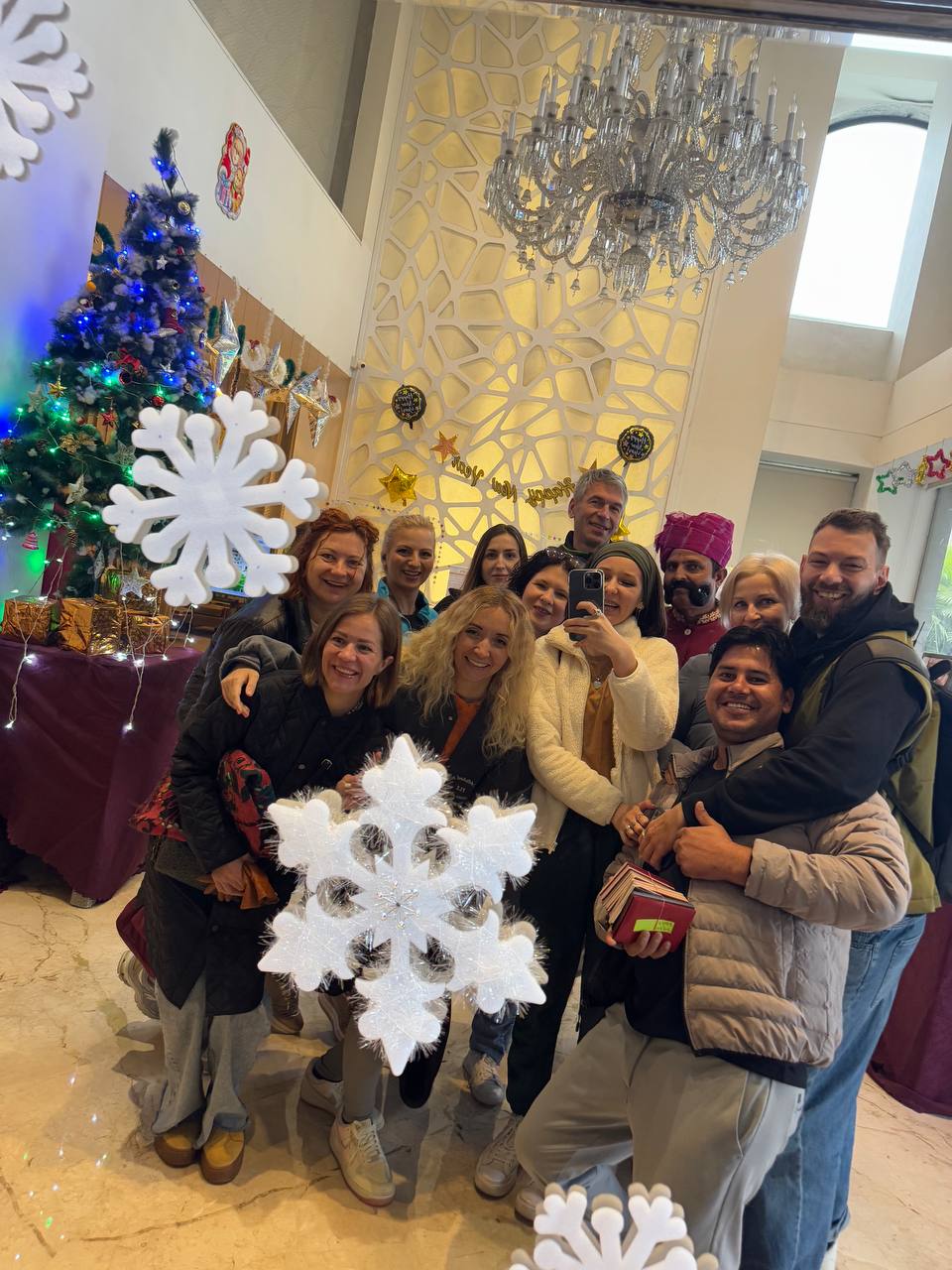 Индия: две даты: Ночь Шивы (10-20.02) и Фестиваль Холи (2-12.03) (10/94)