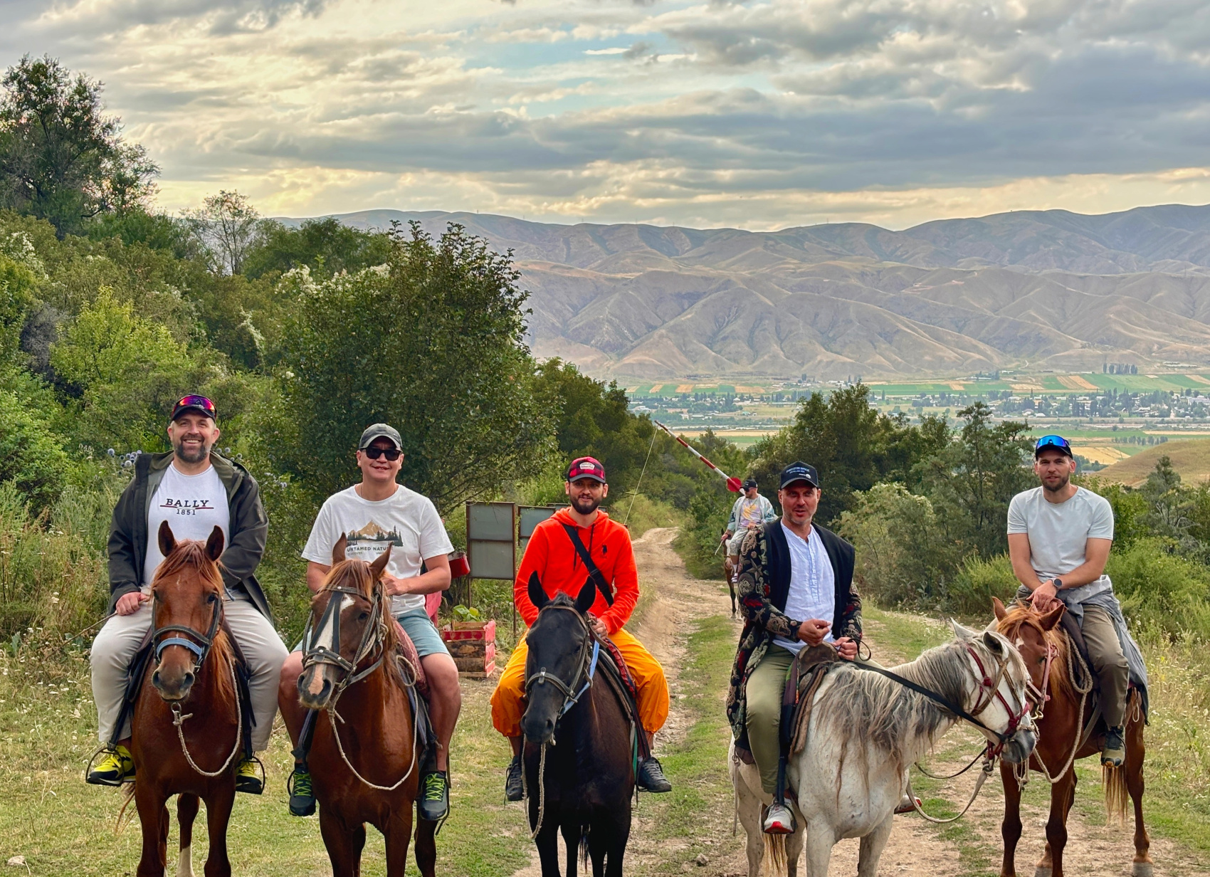 Vip Джип тур: Мир красоты и гармонии Чон-Кемина