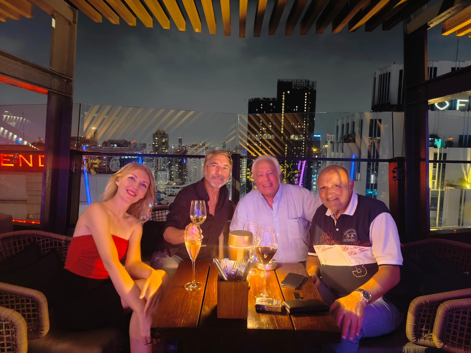 Таиланд и Камбоджа. На стыке двух культур. Пляж Ко Самет. (12/33)