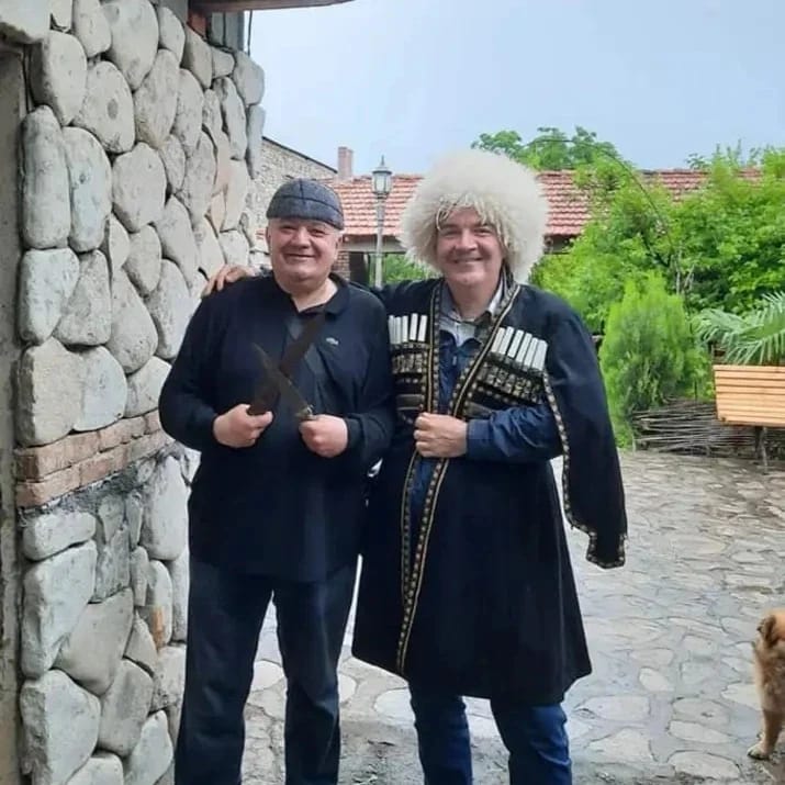 Атмосферная  Грузия с морем, сбором винограда и изготовлением вина (17/35)