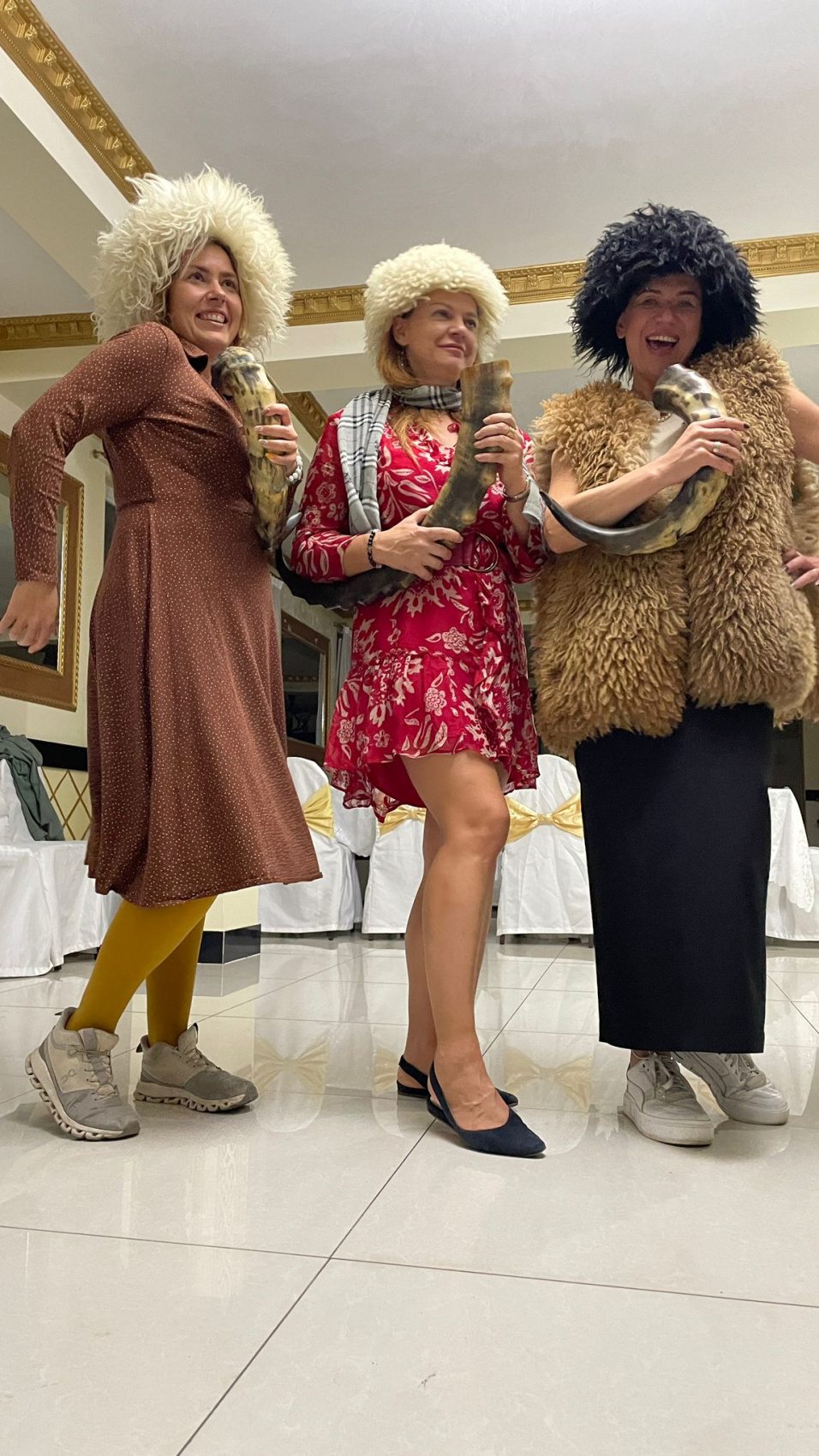 Атмосферная  Грузия с морем, сбором винограда и изготовлением вина (13/35)