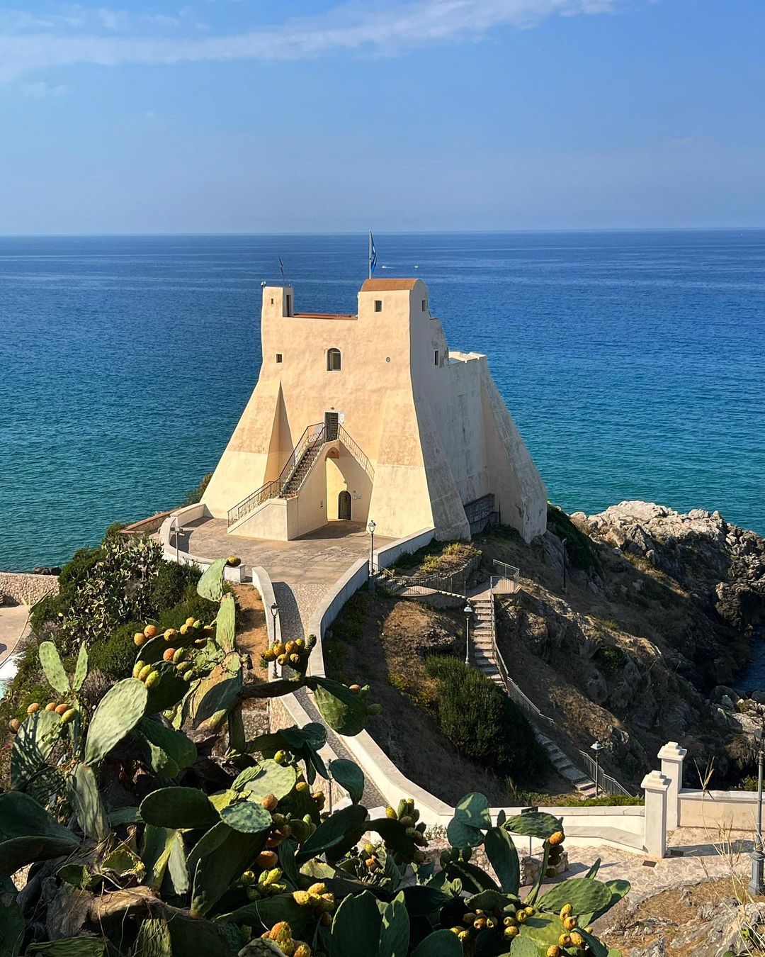 Вилла у моря и вся Италия: эксклюзивный тур с проживанием у пляжа.