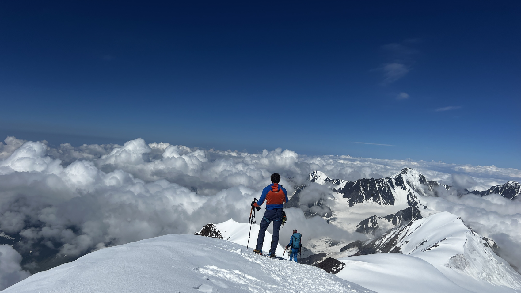 Восхождение на Казбек с юга: горы, хинкали, вино (6/32)