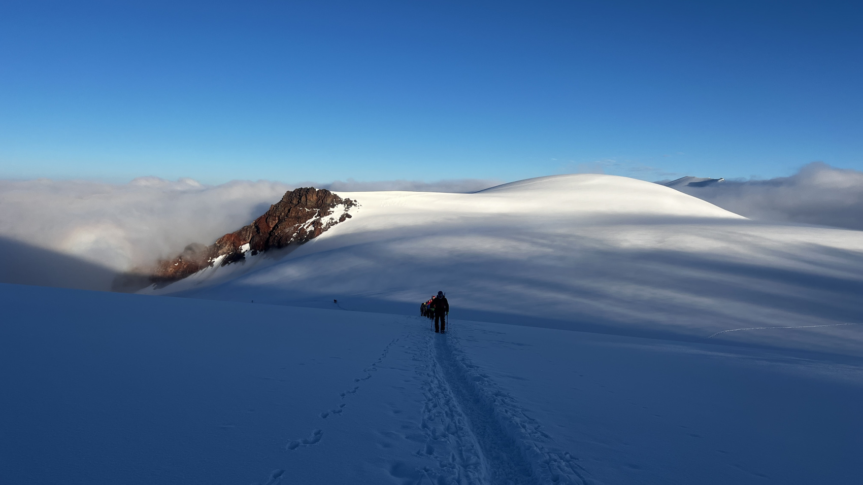 Восхождение на Казбек с юга: горы, хинкали, вино (3/32)