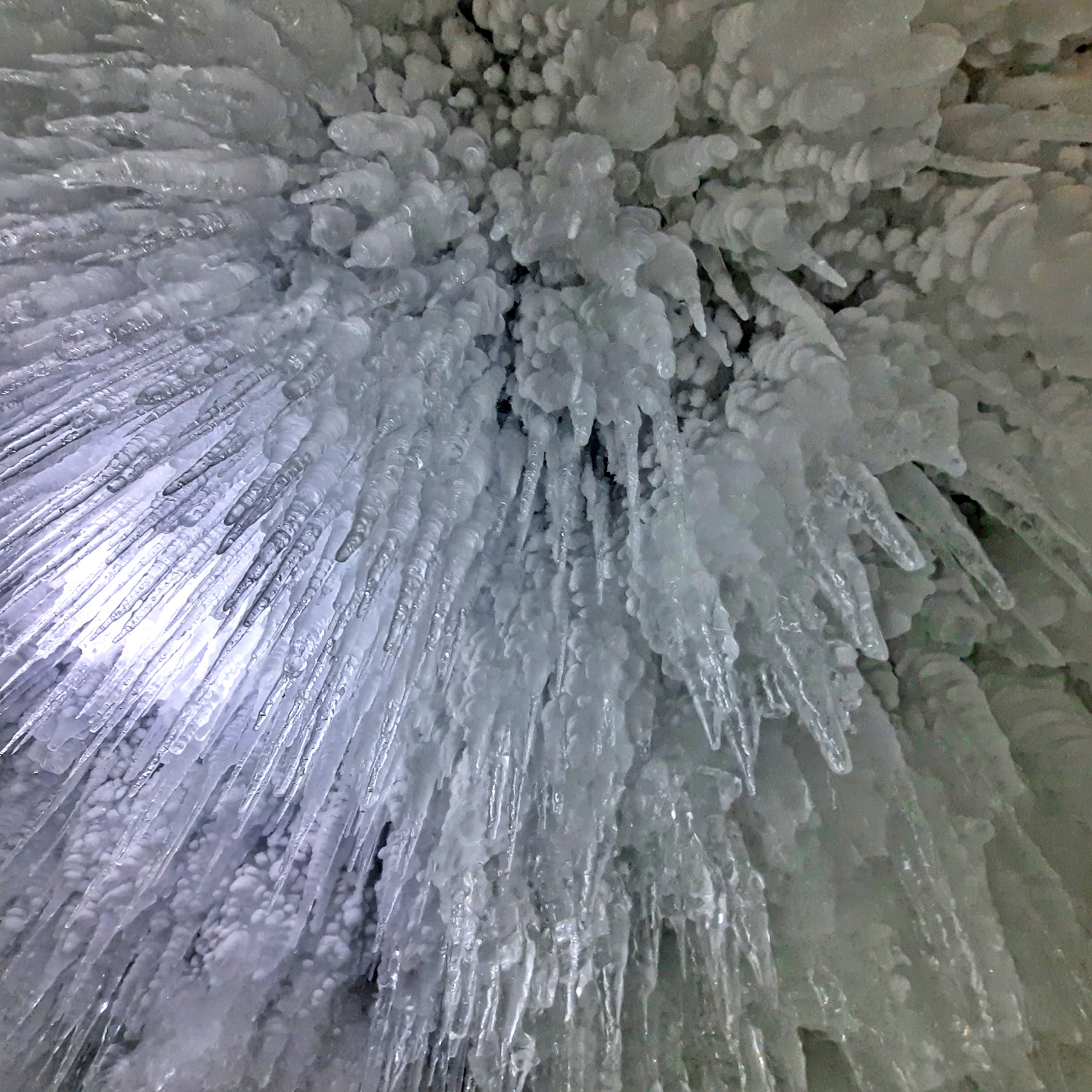 Зимний лед Байкала. Проживание на турбазе. (40/92)