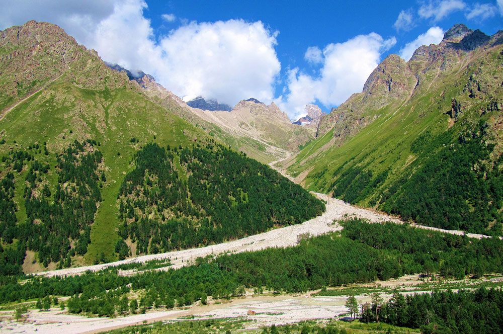 Горный лагерь Уллу-Тау. Манящее Приэльбрусье (2/39)
