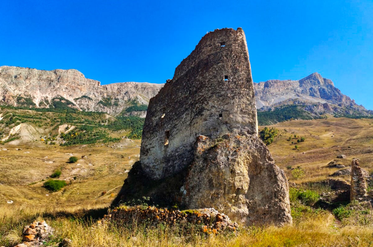Горный лагерь в Северной Осетии. Дигорское ущелье (20/74)