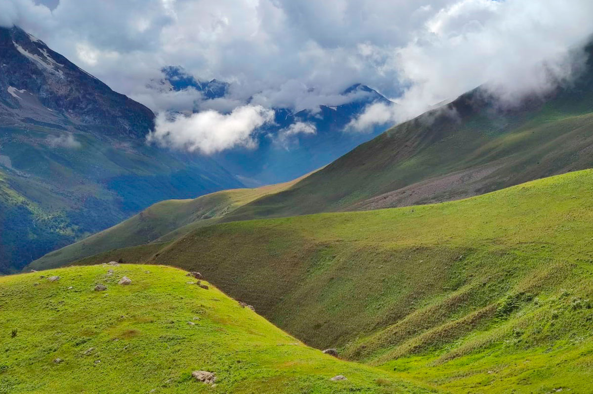 Горный лагерь в Северной Осетии. Дигорское ущелье (5/74)
