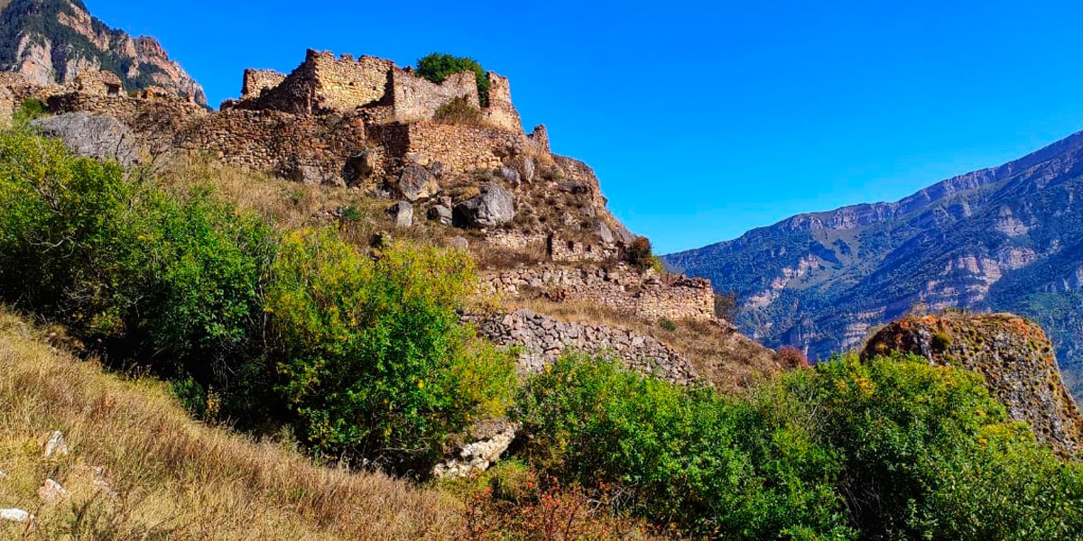 Горный лагерь в Северной Осетии. Дигорское ущелье (17/74)