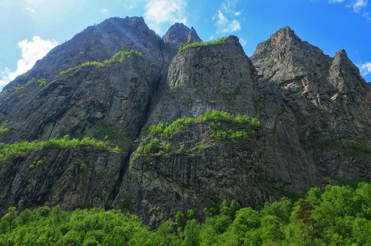 Горный лагерь в Цейском ущелье. Северная Осетия (5/51)
