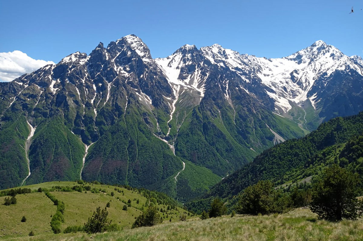 Треккинг в Цейском ущелье. Комфорт-тур с гостиницей (19/50)