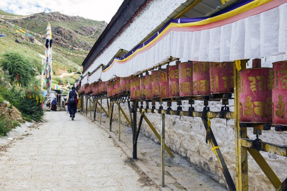 Кора вокруг священной горы Кайлас на Полнолуние (10/10)