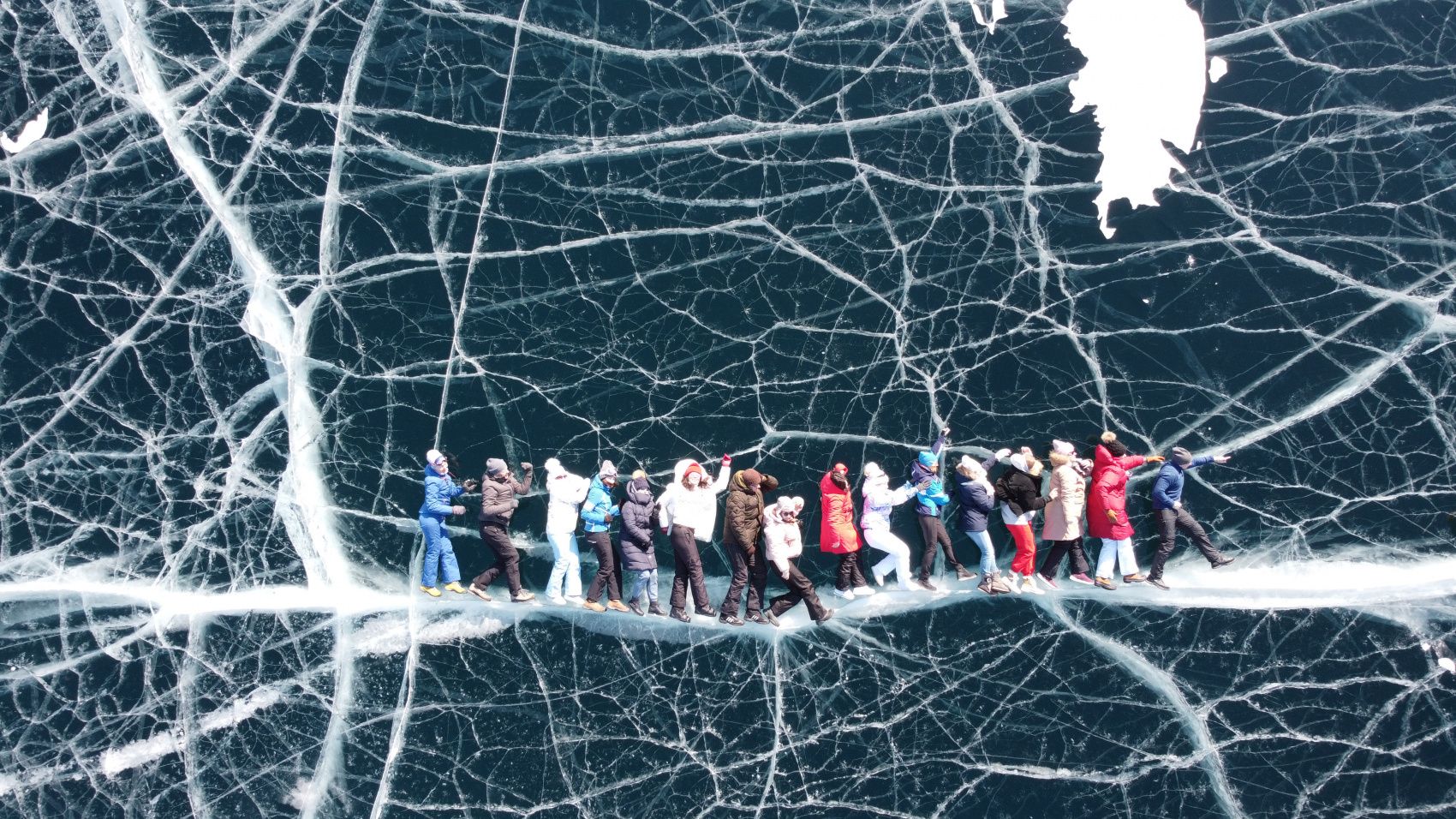 Авторское путешествие по льду Байкала (2/22)