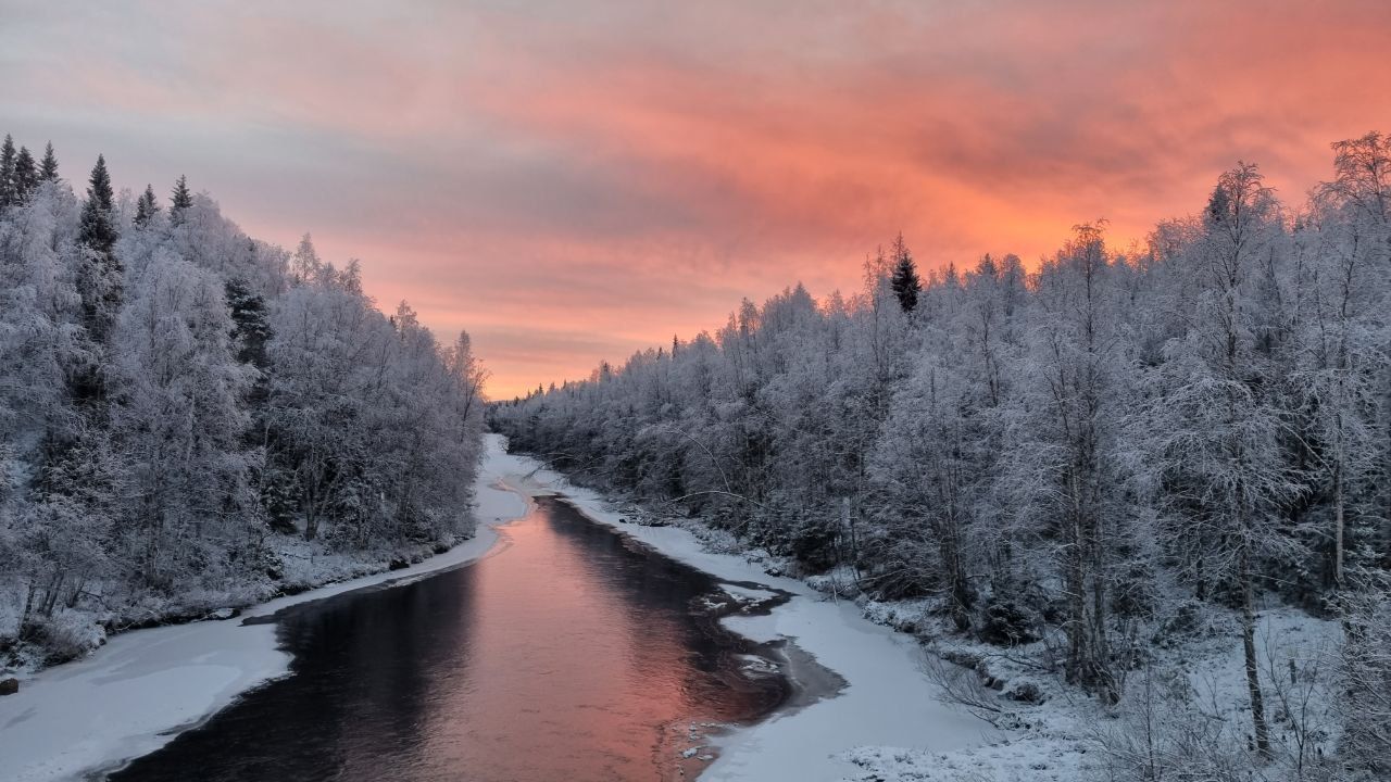 Зимняя рыбалка  в Карелии